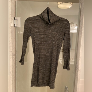 Monrow sweater dress or‎ long shirt. Ribbed fabric, Size Medium